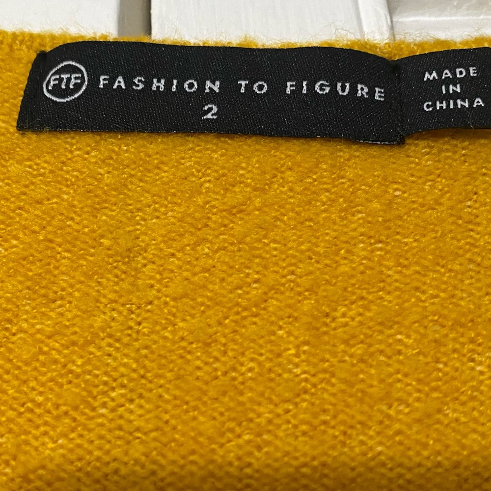 SOLD! Fashion to Figure Marguerite Cardigan - Picture 7 of 9